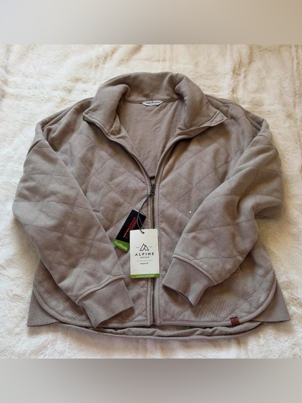 nwt tan / beige jacket with pattern